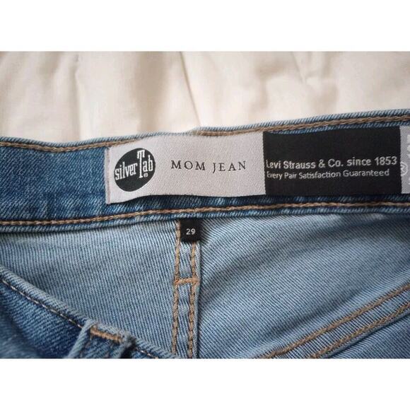 Levi’s Silver Tab Mom Jeans 29X27 High Waist Tapered 90’s Old School Distressed - Picture 9 of 9